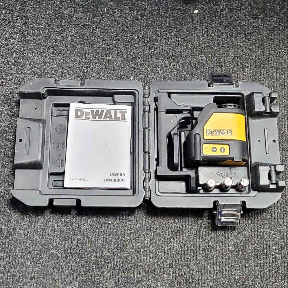 Pre-owned Dewalt DW088 LaserChalkLine Laser Line Generator - Own4Less